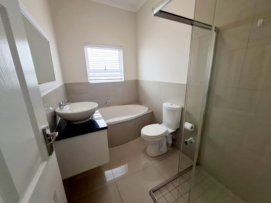 4 Bedroom Property for Sale in Parklands North Western Cape